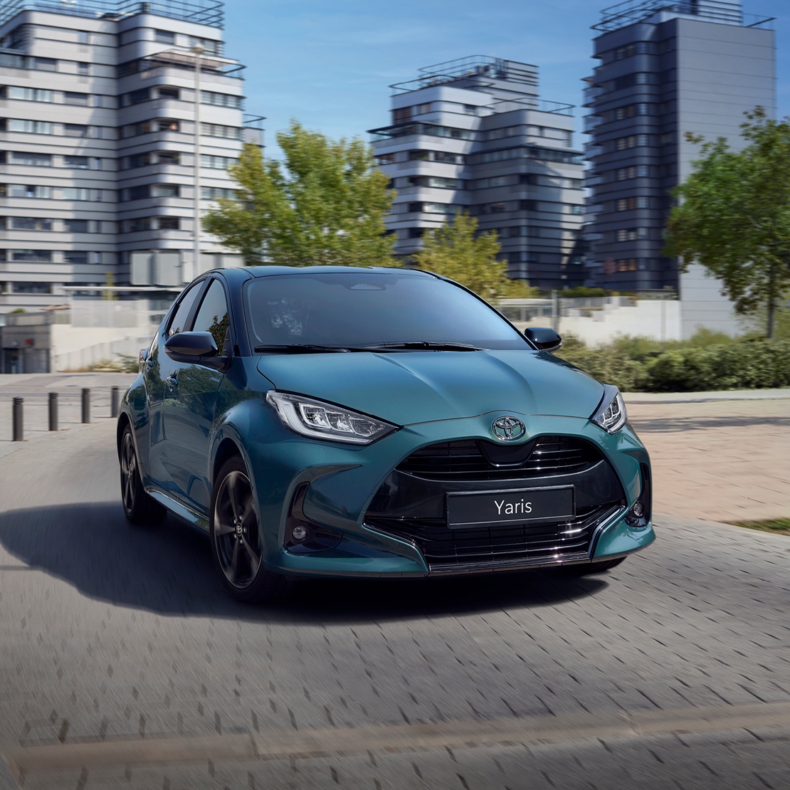 Toyota_Yaris_PFL_SL1_1280x1280
